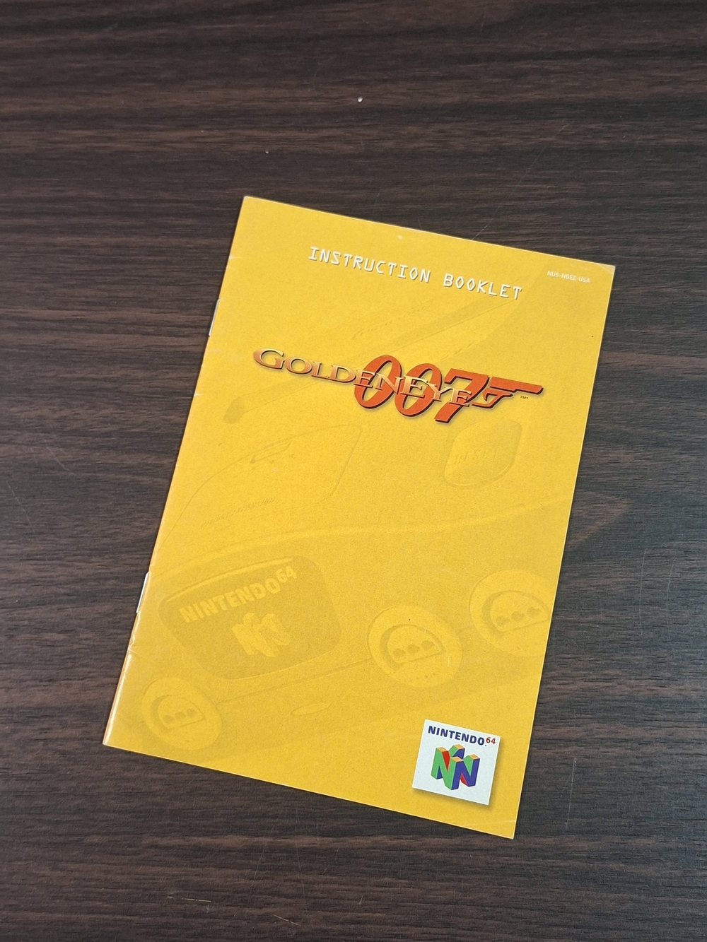BEST OFFER? Nintendo GoldenEye 007 Instruction Booklet